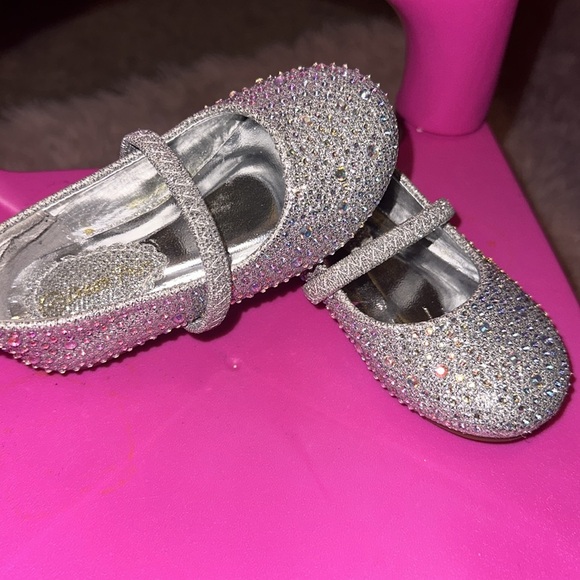 Toddler girl dress shoes silver glittery - Picture 2 of 3
